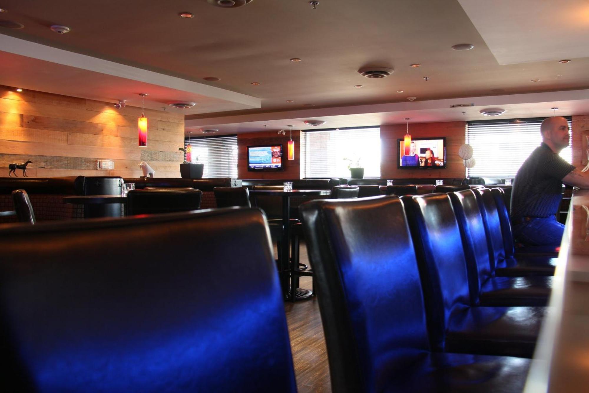 Holiday Inn Hotel & Suites Surrey East - Cloverdale By Ihg Bagian luar foto