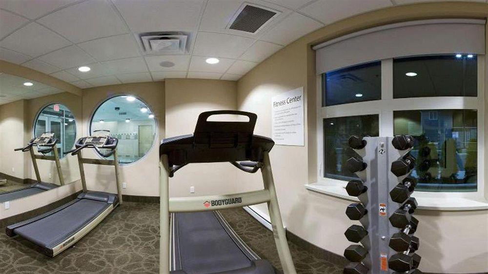 Holiday Inn Hotel & Suites Surrey East - Cloverdale By Ihg Bagian luar foto